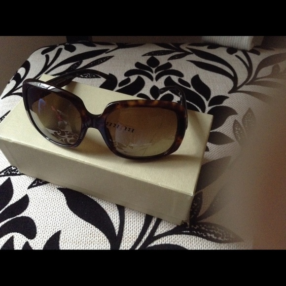 Burberry sunglasses