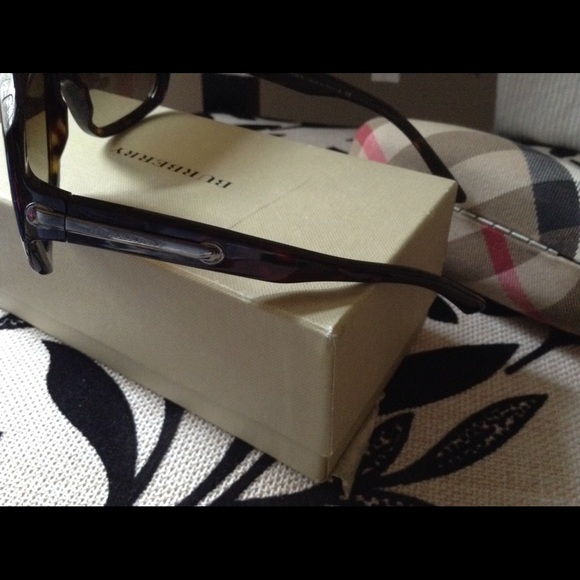Burberry sunglasses