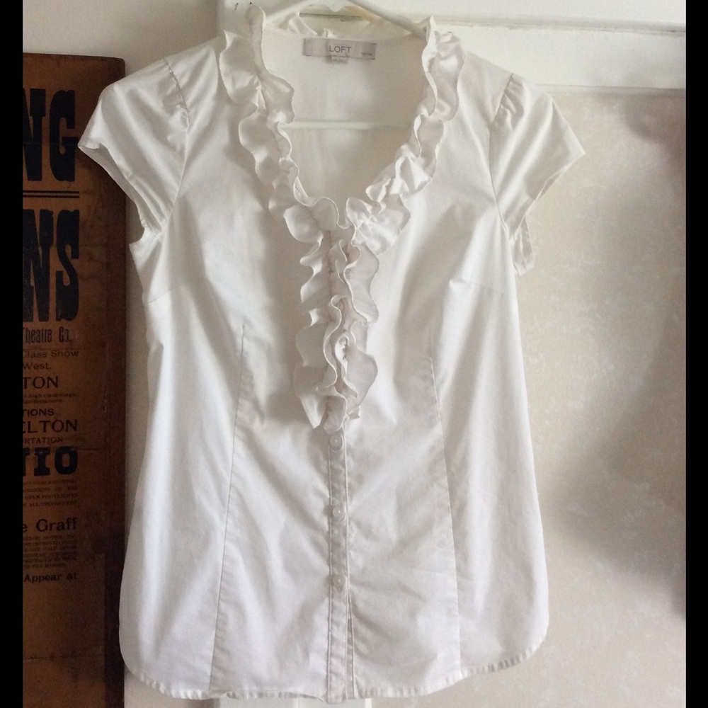 White raffle feminine shirts