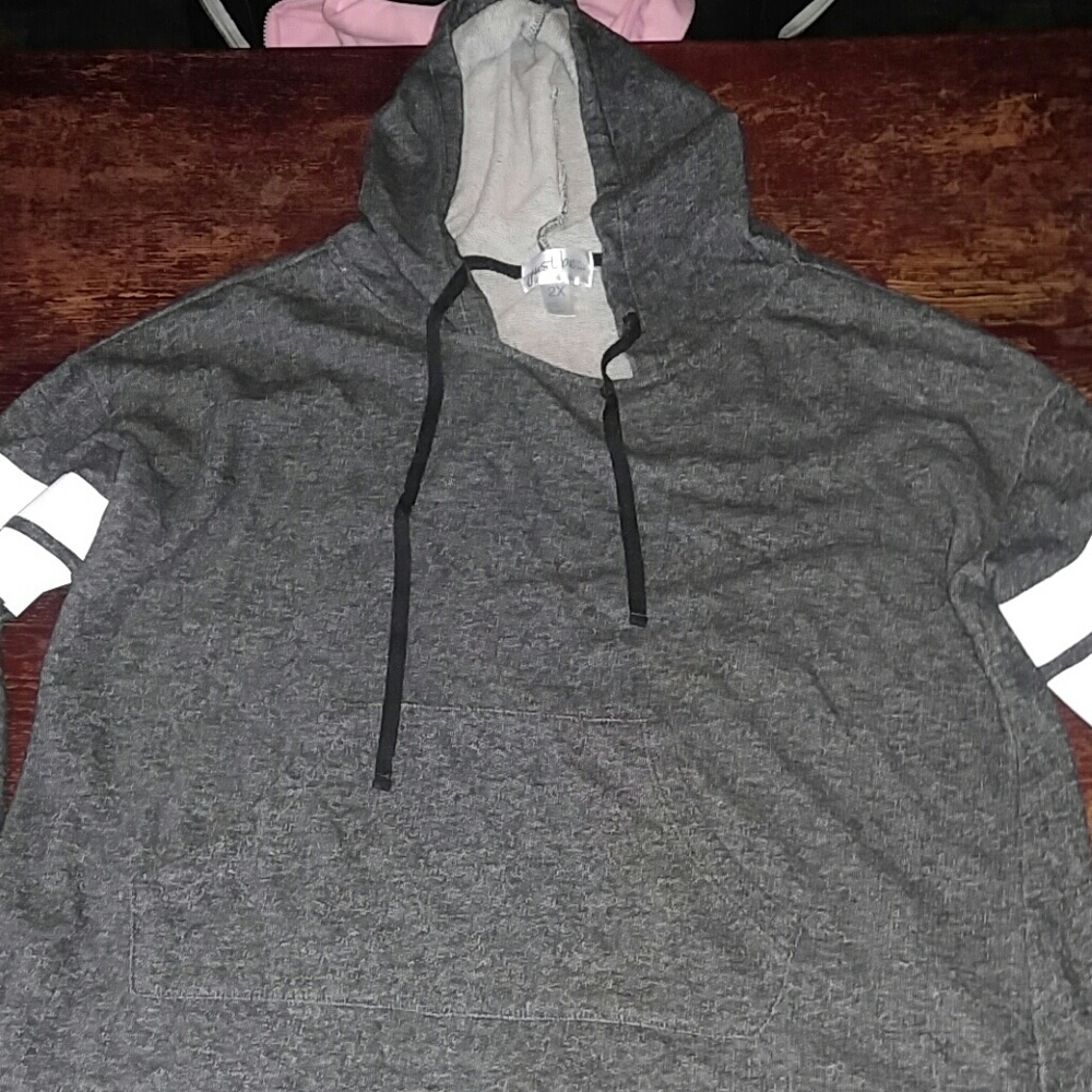 Quarter sleeve hoodie