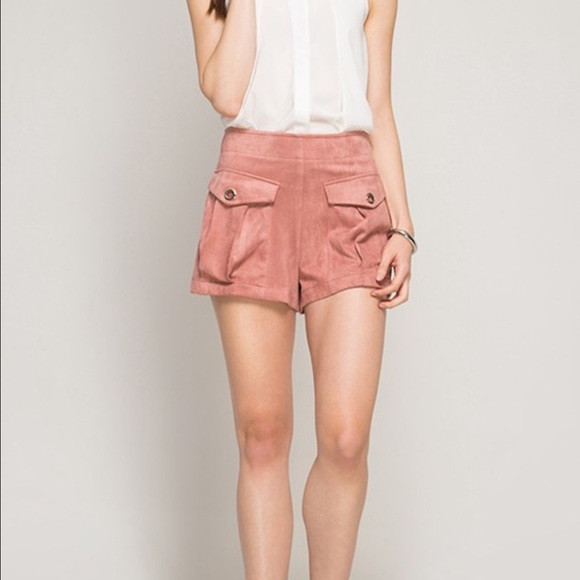 🍂Lovely Rose Shorts 🍂Sale - Picture 2 of 3