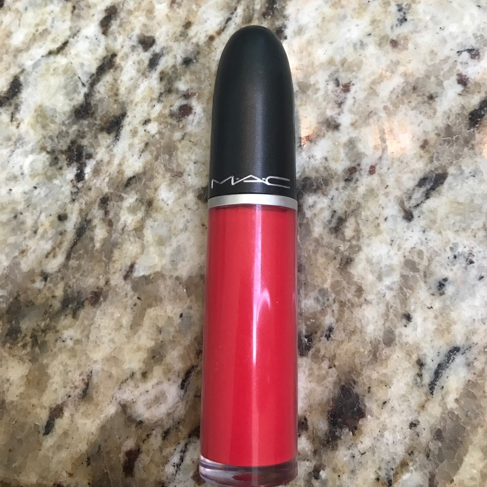 Retro Matte liquid lip color MAC