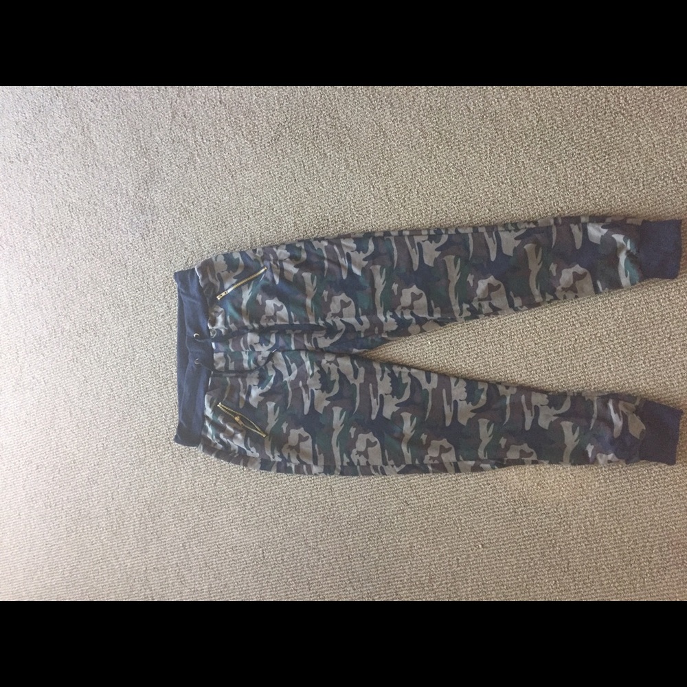 Army patterned joggers
