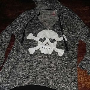 Skull pullover