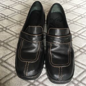 Women's born wedge loafer