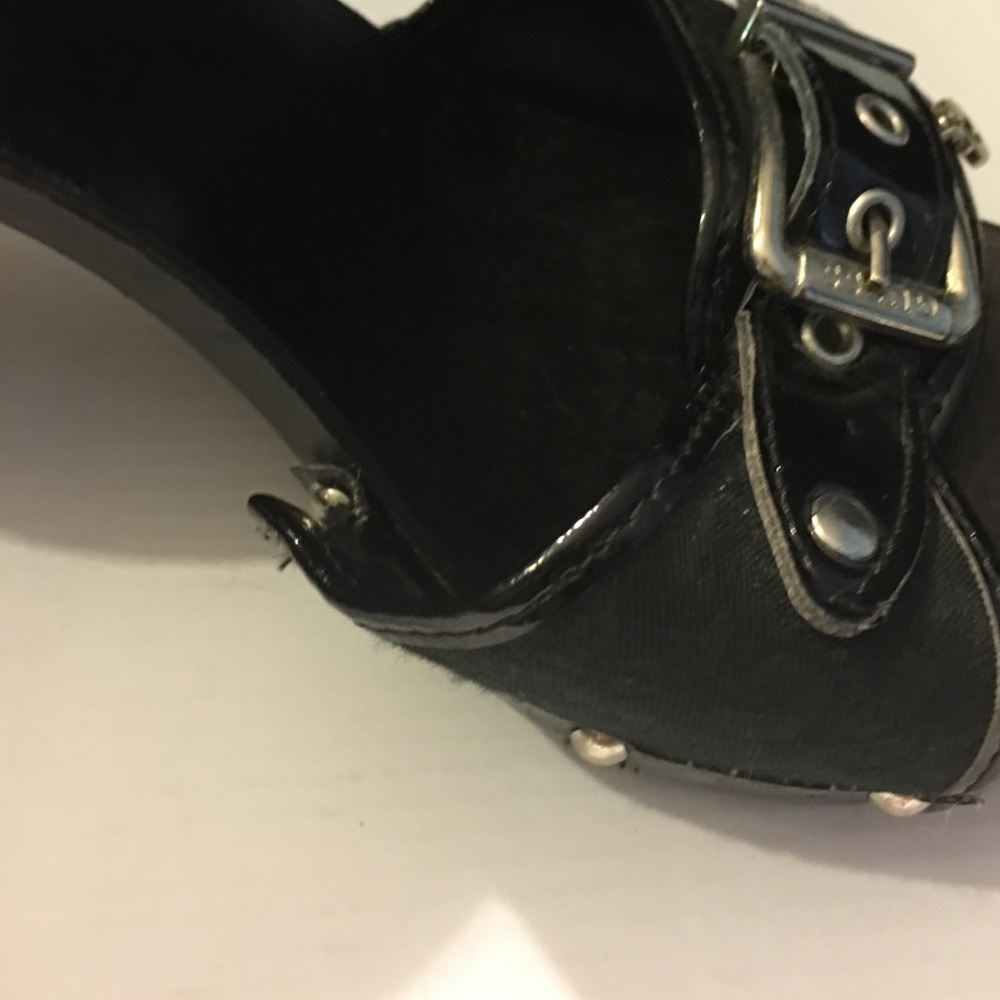 Shoes - Picture 5 of 5