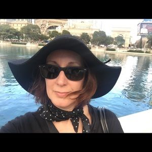 Meet your Posher, Dawn