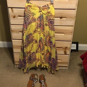 Beautiful flowy dress!!!