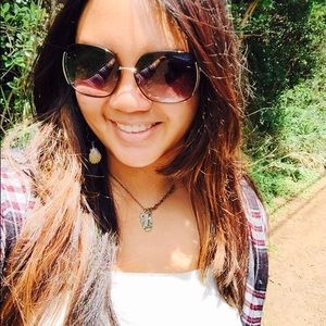 Meet your Posher, Alyssa