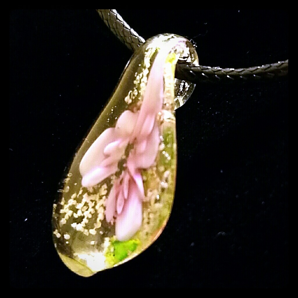Murano Glass Flower Necklace (ONE)