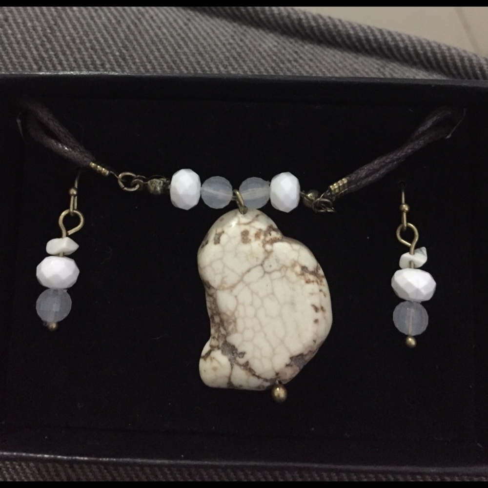 Natural elements necklace and earring gift set ✅
