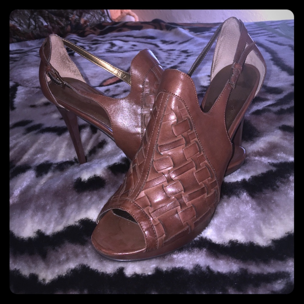 Carlos Santana 5 1/2" brown leather heels