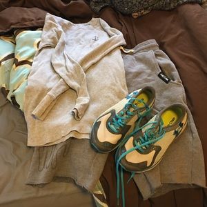 Bundle for @bpowers11