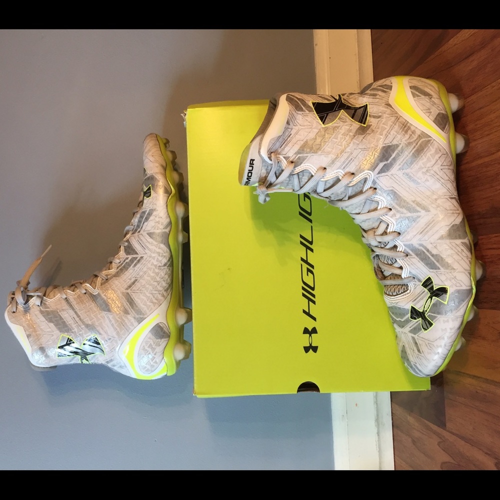 Under Armour Highlight cleats