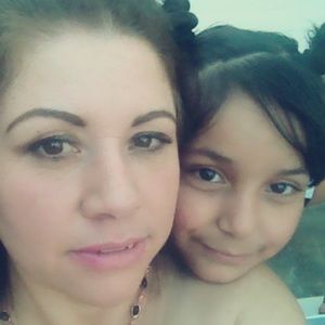 Meet your Posher, Leonor