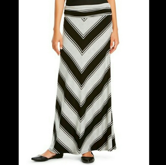 Merona Dresses & Skirts - Chevron Design Maxi Skirt