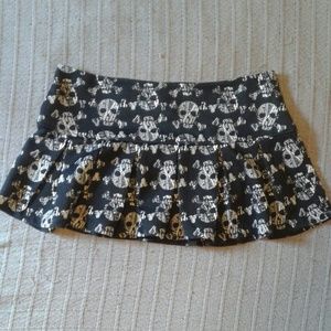 Skull & Crossbones Pleated Micromini Skirt