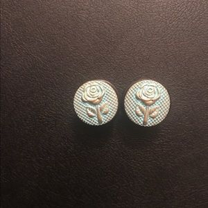 5/8 (16mm) plugs