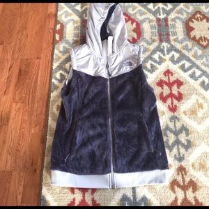 North face vest
