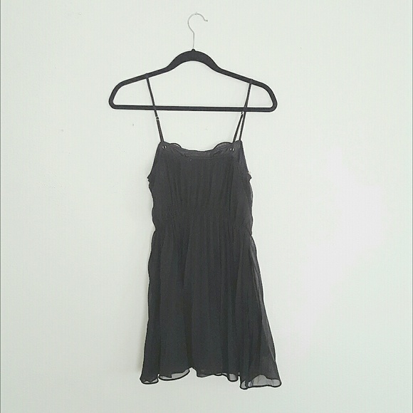 ROMEO & JULIET COUTURE black ruffled dress - Picture 3 of 3