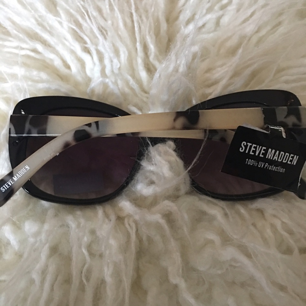 Steve Madden Sunglasses!!! NWT- LOWEST price 🔥 - Picture 4 of 4