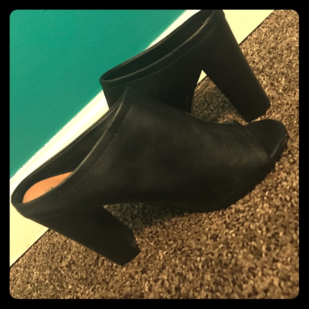 Open Toe Black Boot Heels💙