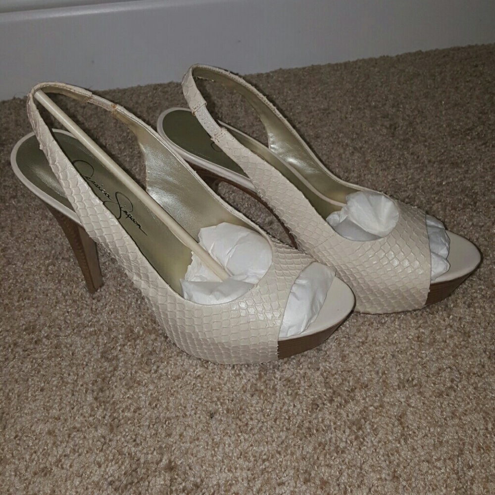 Jessica Simpson Pumps