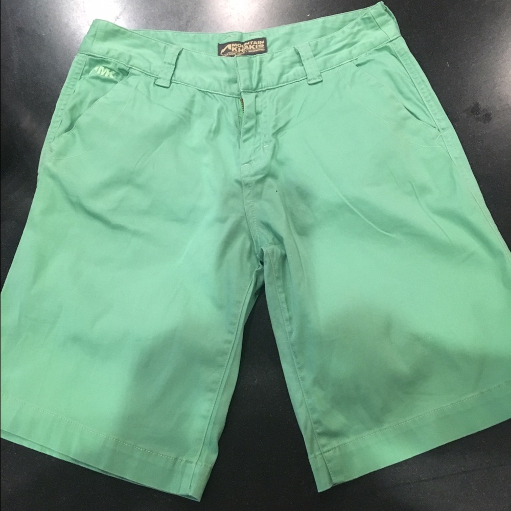 Mountain khaki shorts