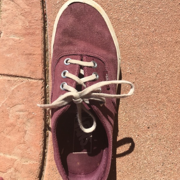 Vans - Picture 2 of 2