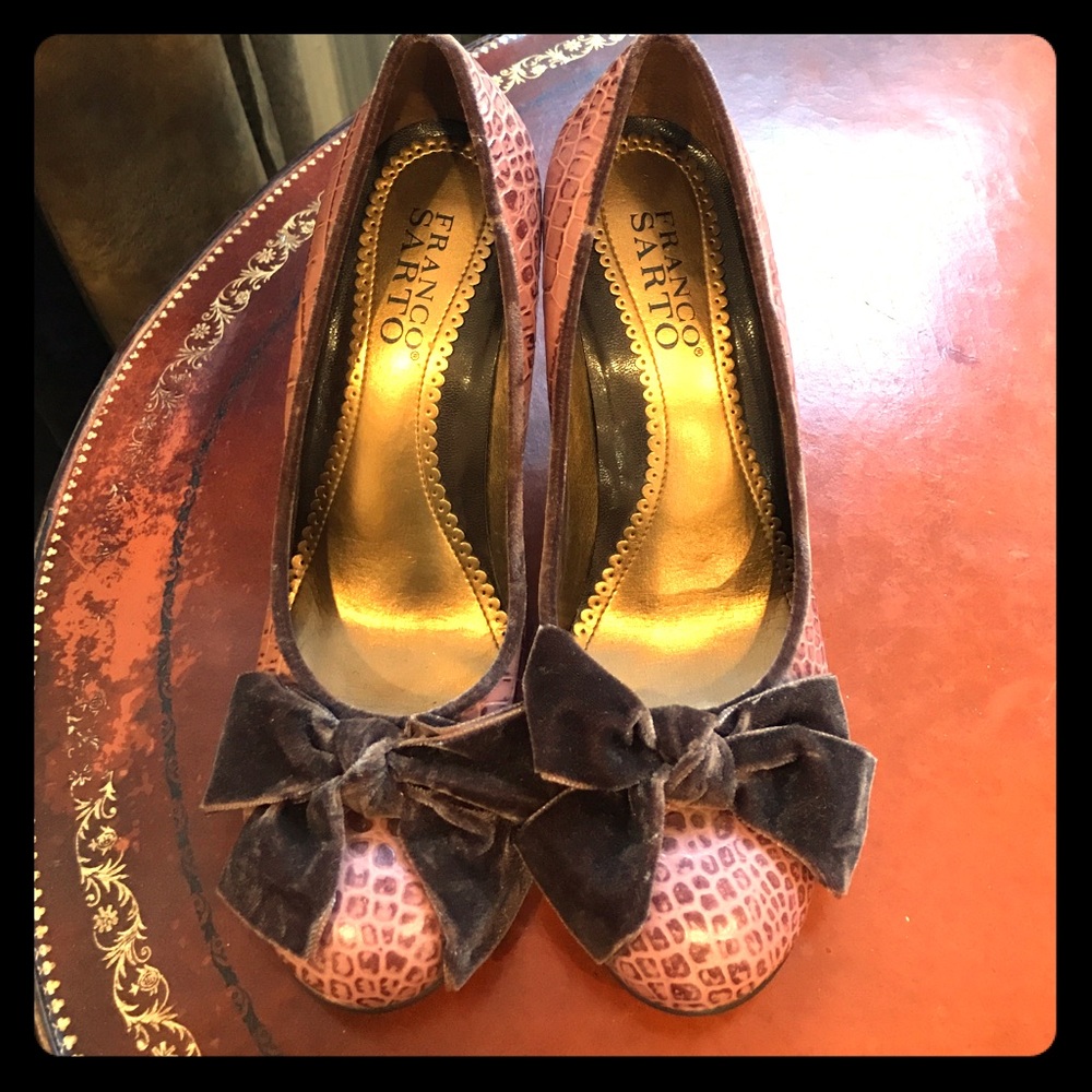 Franco Sarto velvet mock croc shoes 7 1/2