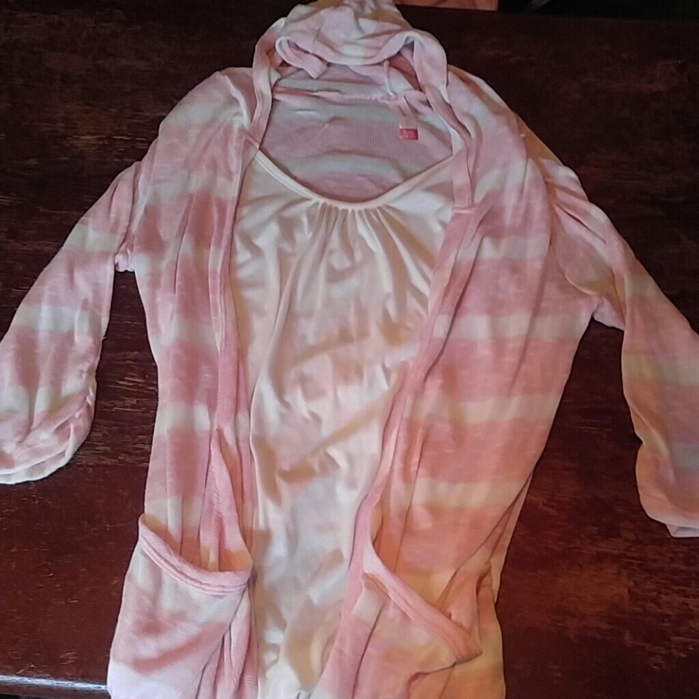 Pink and white top