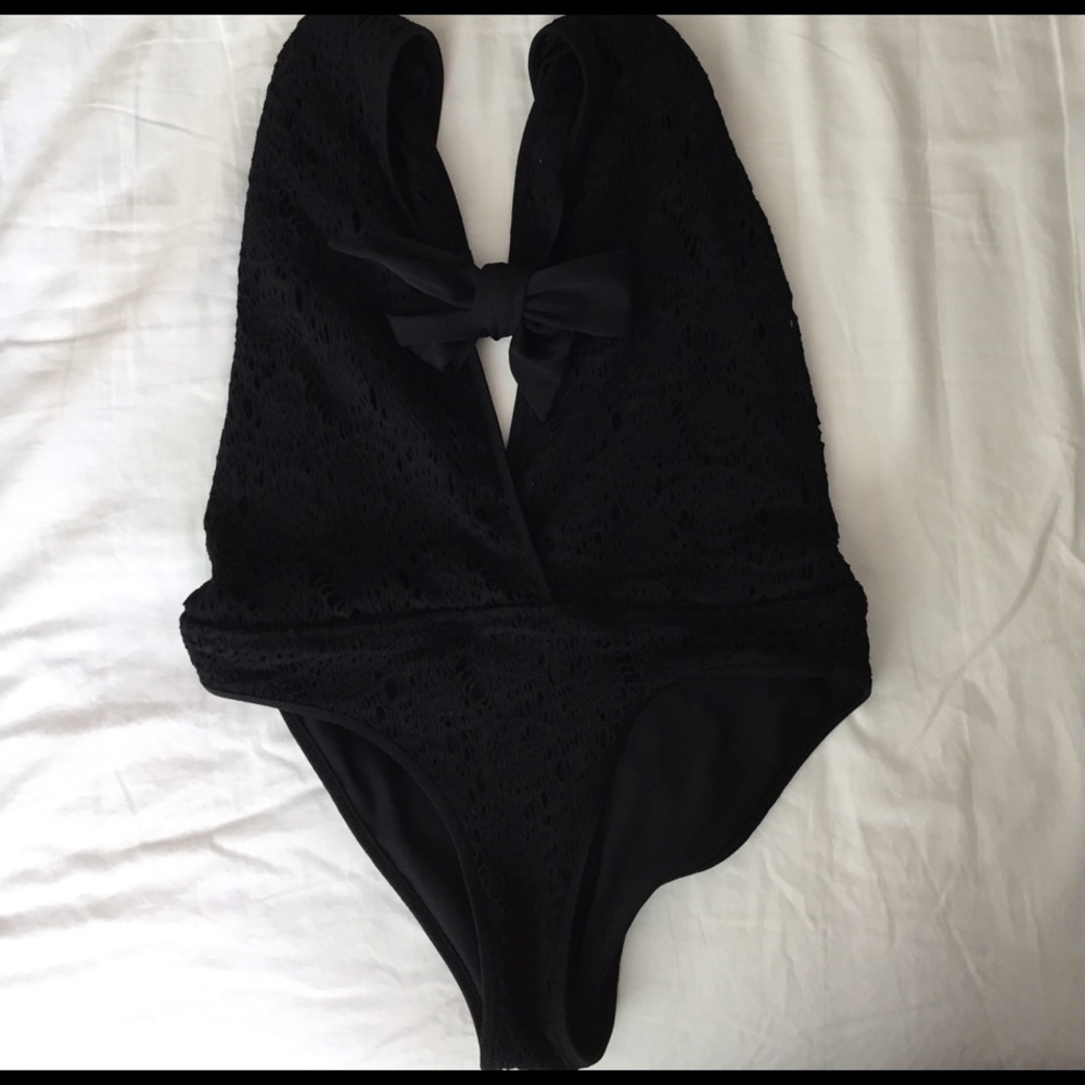 Reiss One Piece Plunge Neck Swinwear In Black