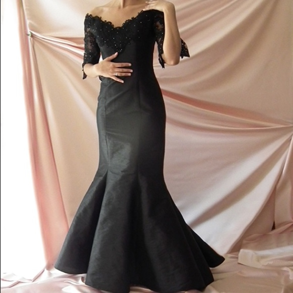 Tina Di Martina gown NAVY