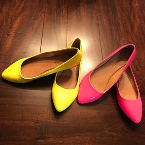 woman's fluorescent flats double pack size8.5