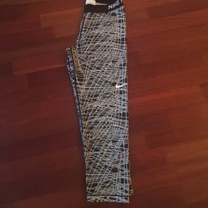 Nike Pro workout tight