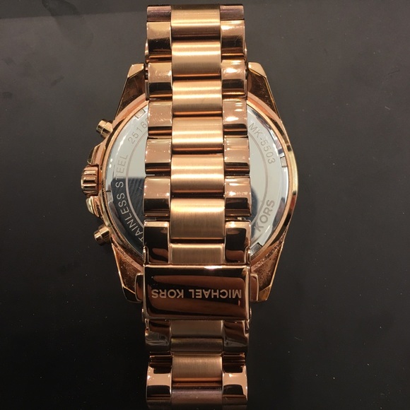 Michael Kors Rose Gold Bradshaw Watch. - Picture 3 of 3