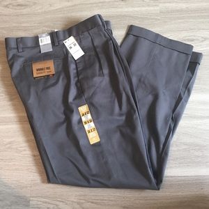 Mens Wrinkle Free Classic Fit Pleated Pants 36/32