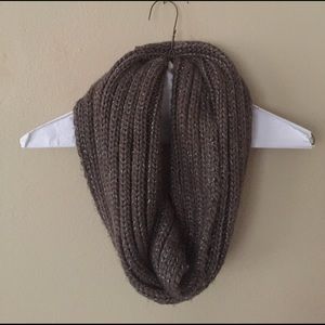 Thick and Cozy Brown scarf