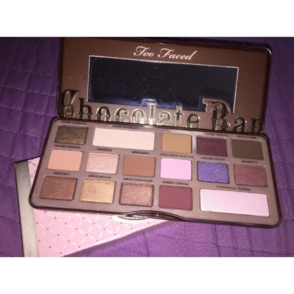 Too faced chocolate bar palette