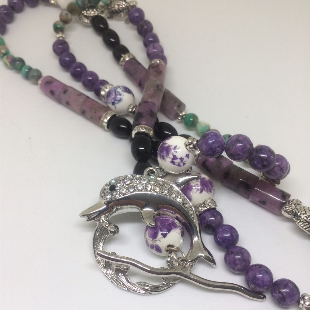✅REDUCED ✅‼️‼️Rhinestone Side Close Necklace - Picture 1 of 7