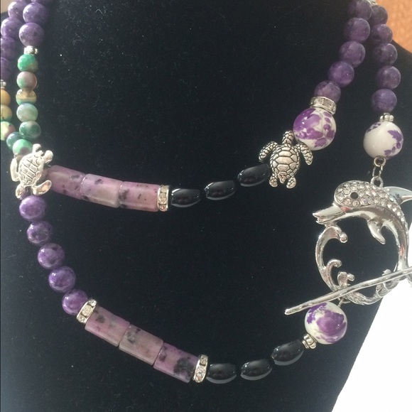 ✅REDUCED ✅‼️‼️Rhinestone Side Close Necklace - Picture 5 of 7