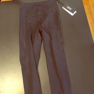 New with tags - Girlfriend Collective leggings