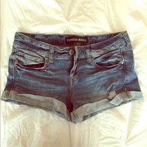 Express jean stretch shorts size 0