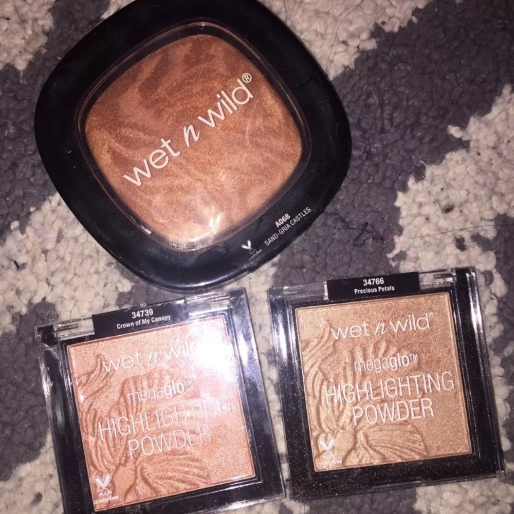 Wet n Wild highlighters