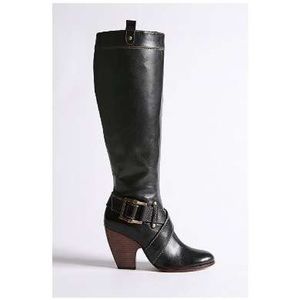 Frye Andrea Belted Tall Boot, size 7