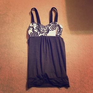 Lululemon top