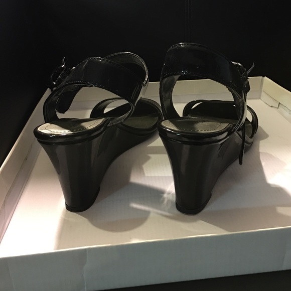 Shoes - Picture 3 of 3