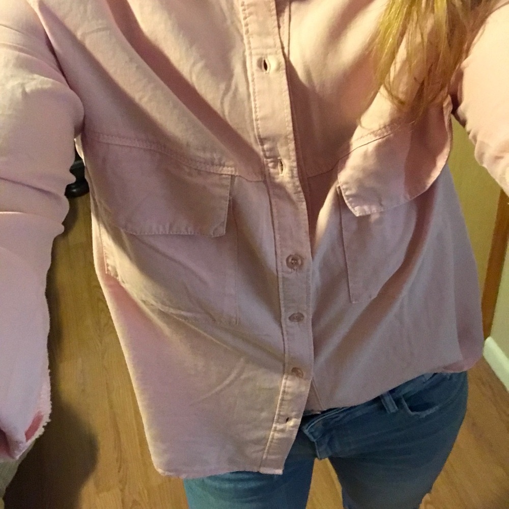 LAST๐๐ธSoft pink button down๐ธ - Picture 4 of 5