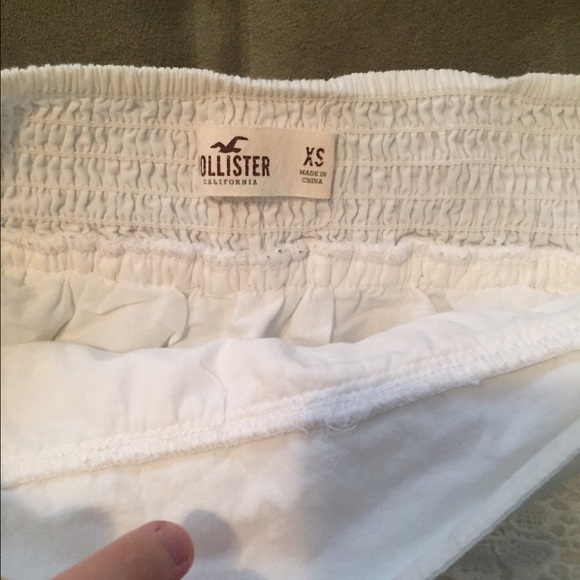 Hollister White Floral/Lace skirt - Picture 4 of 4