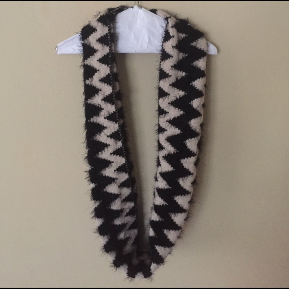 Cozy Black and White Infinity scarf